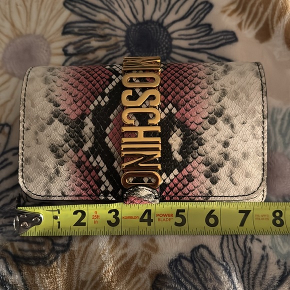 Moschino Pink and Black Crossbody Bag with Gold Chain - Picture 5 of 7